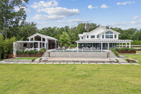 301 SE County Road 3250